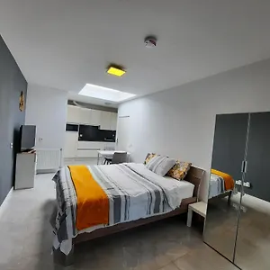 lux-studio-in-eindhoven.ihotelsrotterdam.com/